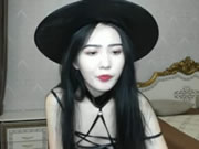 Korean girl dance and masturbation